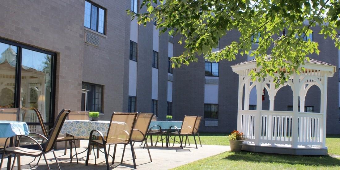 Arrowood at Southwestern Senior Living Community Assisted Living